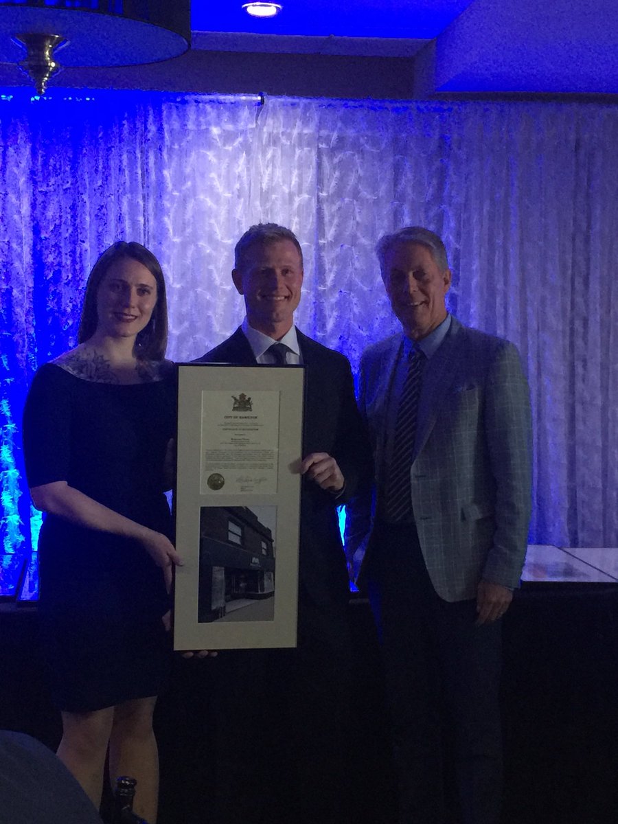 BFIT_911's tweet image. @MomentumHamONT BIA award winner at tonight’s @hamiltonchamber @CarmensGroup waiting patiently for business of the year!!!!!#OBAA2017