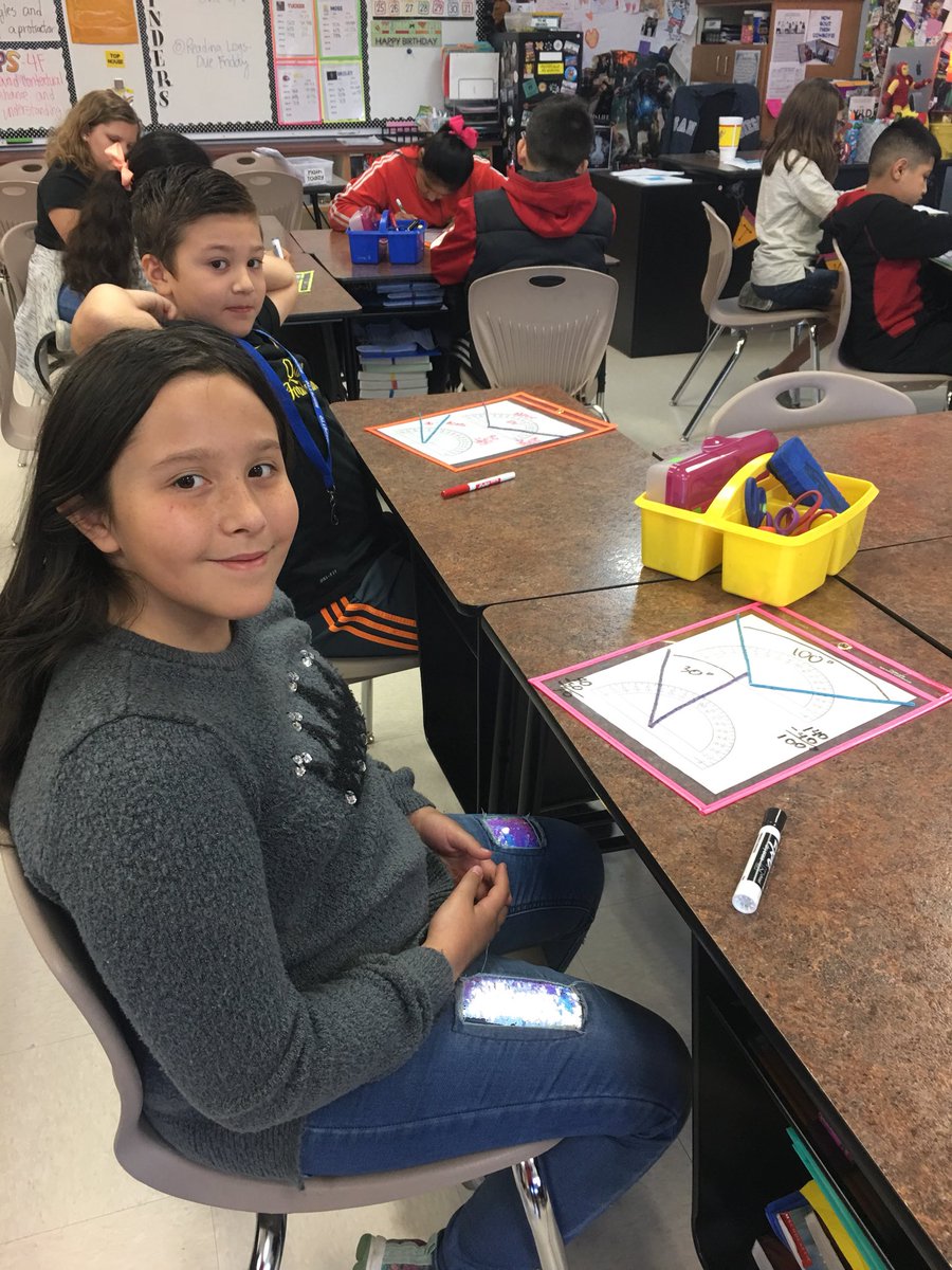 tuckertotsin106's tweet image. Creating angles and measuring them with wikki sticks! The kiddos loved it! @Wikkistix #henriehawks #llamasdoingwork #mesq4