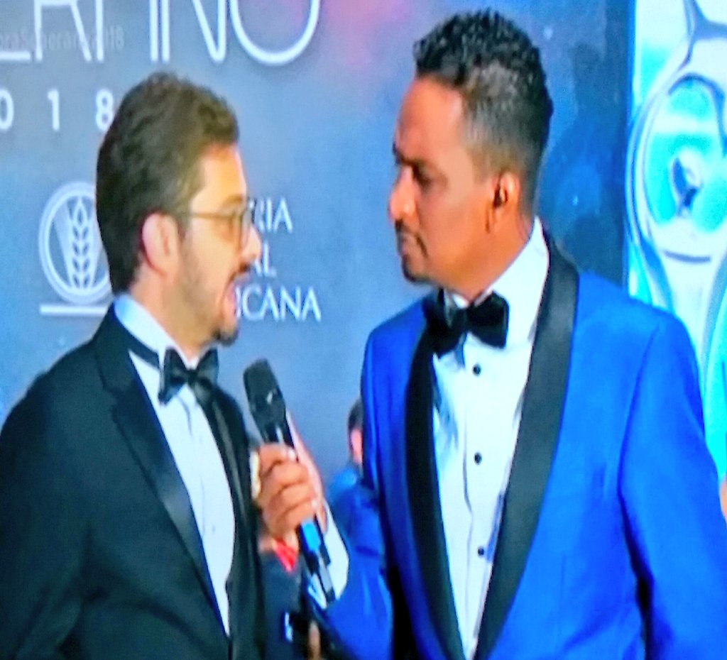 Loco porque se le Dañe el Micrófono al Idiota de Gnomico, Jarta a cualquiera el Tipo. Más que el Pachá. <a href="/Liccorporan/">Juan Ramón Corporán Jr.</a> <a href="/LATITISPA1/">LA TITI SPA</a>
 #PremiosSoberano2018 #PremiosSoberano