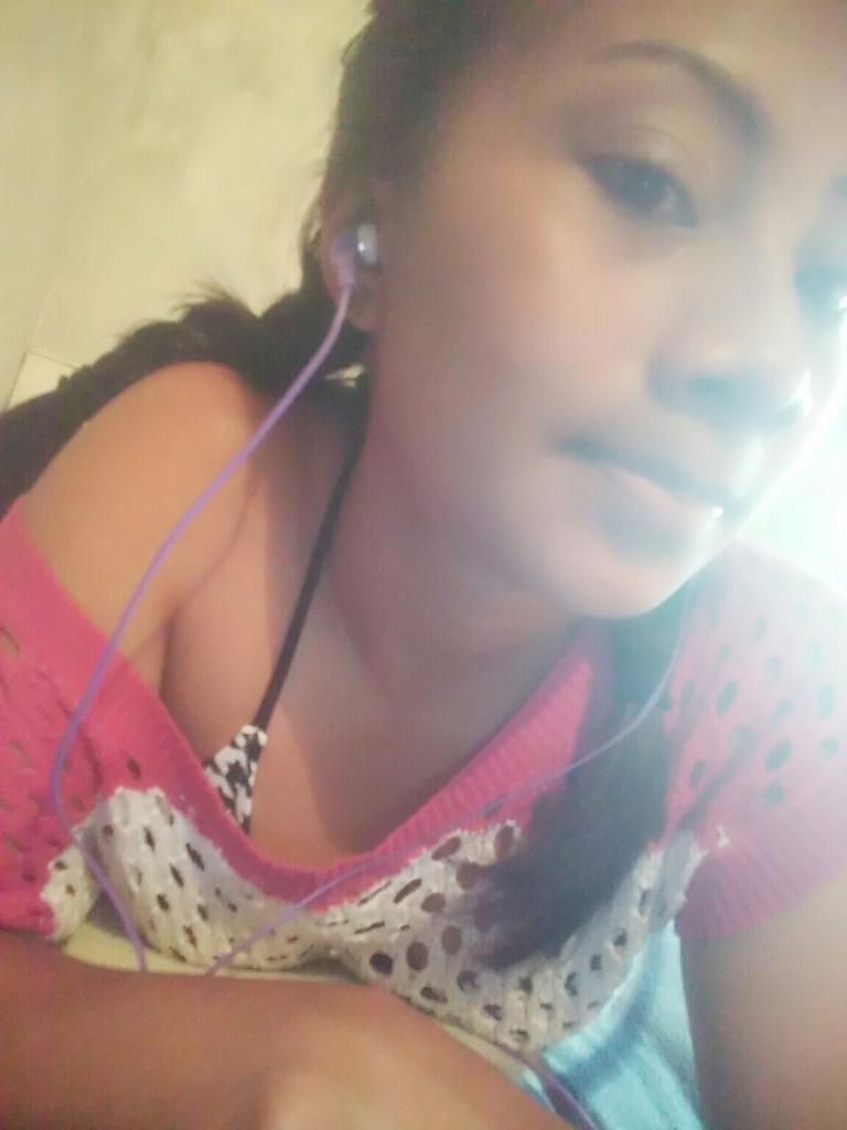 Vanessa De La O😘 (@17oliiva) on Twitter photo 