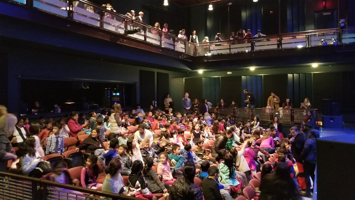 MrsAFV's tweet image. @QRES_Explorers buy out the show! #firehouseartscenter #firstgrade #musicmanjr