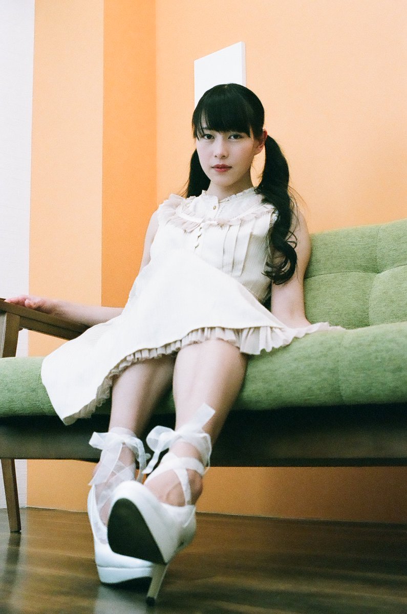 ケルト 3 3onedrop撮影会吉岡愛花さん 初めての撮影会参加でしたが とてもよくしていただきました 表情や見せ方を刻々と変えていただき アマチュア撮影者でも ちゃんと画として成るようにご配慮いただきました Fujifim Natura1600使用 結論から言えば