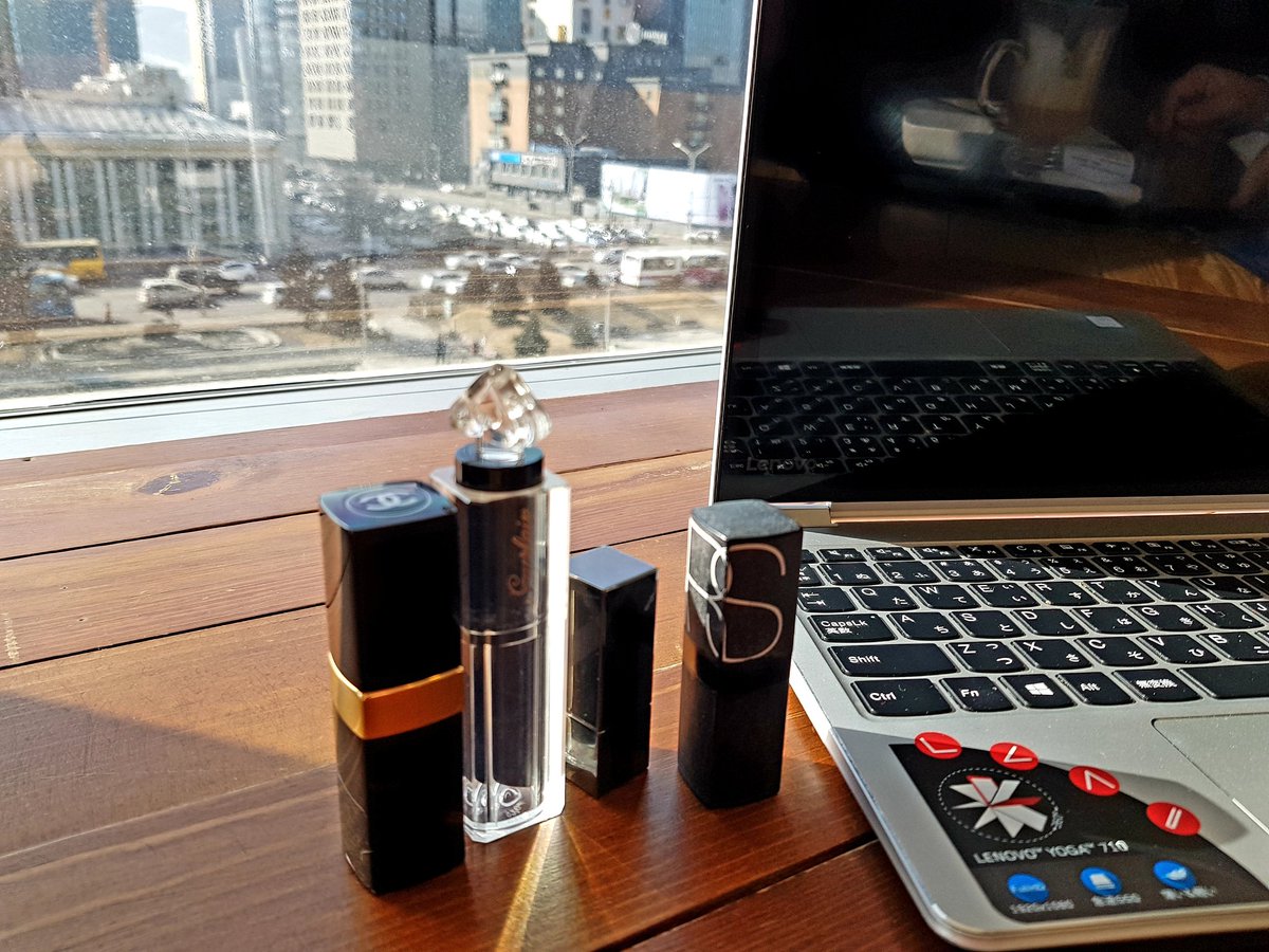 Уруулаа буд охидуудаа, уруулын будагнаас мөнгө харамлаж хэрэггүй. Хүссэн будгаа өөрөө авчихаар орлоготой бх хэрэгтэй💋💋.