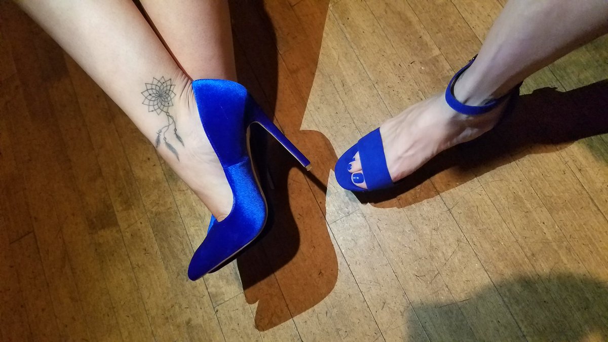 susanc1906's tweet photo. After a long day on the hill, Jovannie and Vanessa celebrate! #Conc2018 #FightCRC @FightCRC https://t.co/qpKGNV6dqS