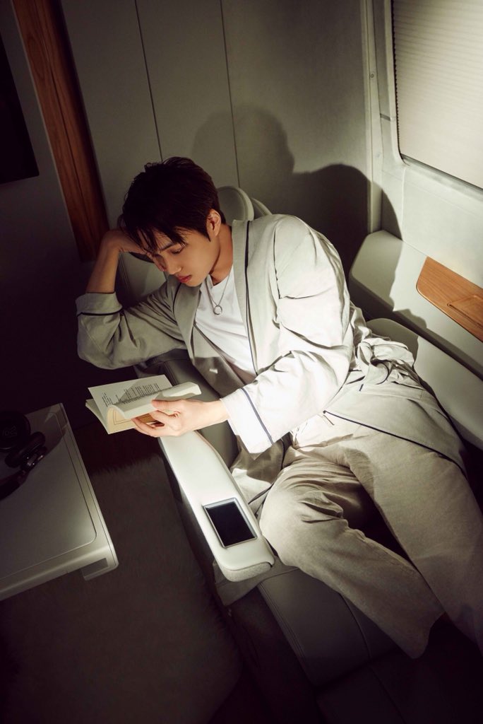narmkung's tweet photo. 180321 #EXO #KAI ไค ถ่ายแบบให้กับโปรเจครถยนต์ Solati Moving Hotel ซึ่งเป็นการร่วมมือกันของ Hyundai และ SM Entertainment เพื่อคิดค้นรถยนต์ที่จะมอบความสะดวกสบาย โดยเริ่มทดลองใช้ในตารางงานของศิลปินใน SM

แฟชั่นเซตจะปล่อยออกมาในสิ้นเดือนมี.ค. และดิจิตอลฟิล์มในเดือนเม.ย.

(아시아경제) https://t.co/MOGQzZl9yM