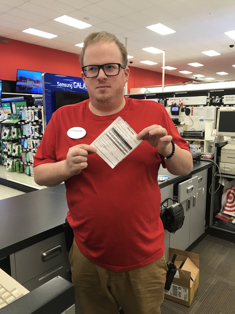 KellyAlthoff's tweet photo. Zach is #GuestObsessed #BringingJoy all on a snow day at 2567 @mariann5244 @BethGates23 @tepelfromtarget https://t.co/e4GlYiMvH8