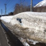 北海道もだんだん雪が解けてくる時期。これは春の風物詩？