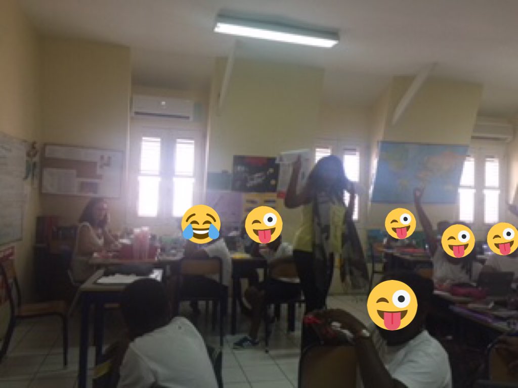 CM1CCM2C2's tweet photo. Atelier avec Mme Lucenay https://t.co/tI3PYLnZQz