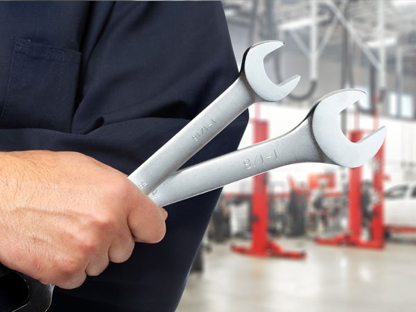 peakkia's tweet photo. Get an oil change for under $25! Find the redeemable coupon HERE: https://t.co/7hsTrq8fDr https://t.co/VLW1yF6iYt