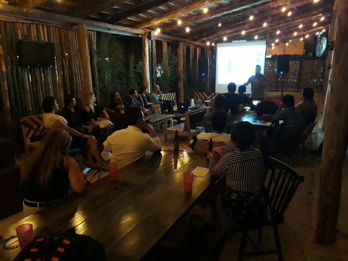 Meetroopers tweet media