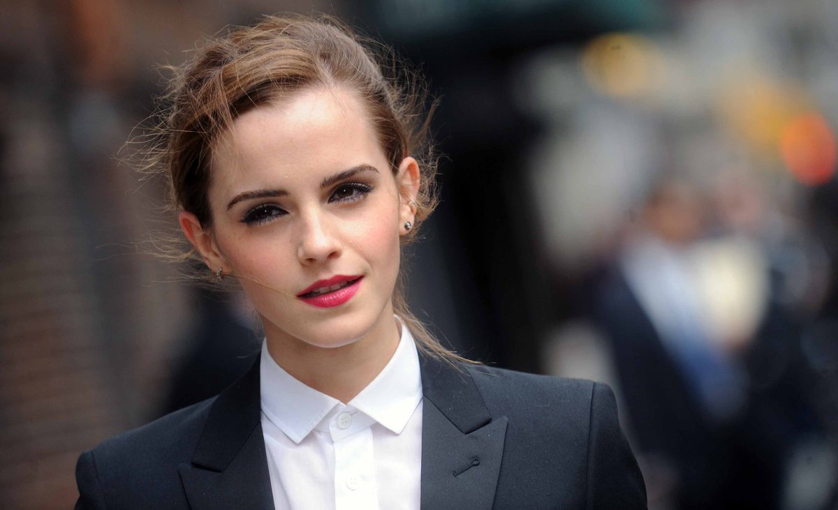 Emma Watson Japan スーツ装備のイケ女画像を貼ってtlをスーツ祭りにする このエマワトソンも本当 かっこいい