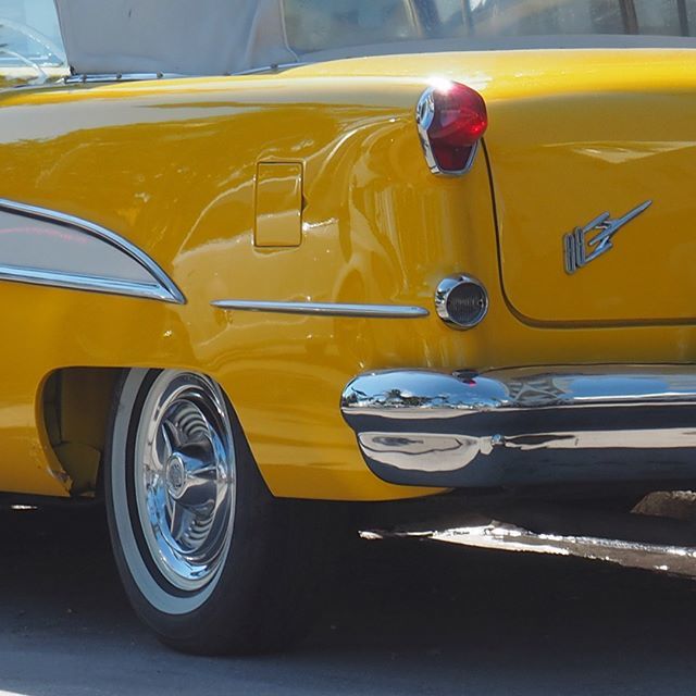 mmalanis's tweet image. Yellow Week #oldsmobile #dynamic88 #88 #YellowWeek #tellow #mellow #urban #street #ipulledoverforthis #florida #beachfront #miami #convertible #musclecar #vintage #malanis ift.tt/2Ga3ugx