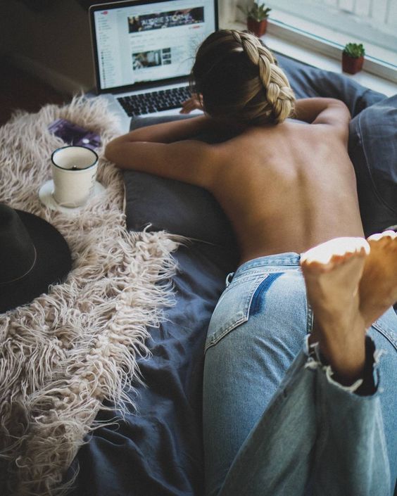 IMAmodelapp's tweet image. Public holiday plans looking a lot like this ... #Humanrightsday #Wednesday #relax #model #venue #photographer #modelapp