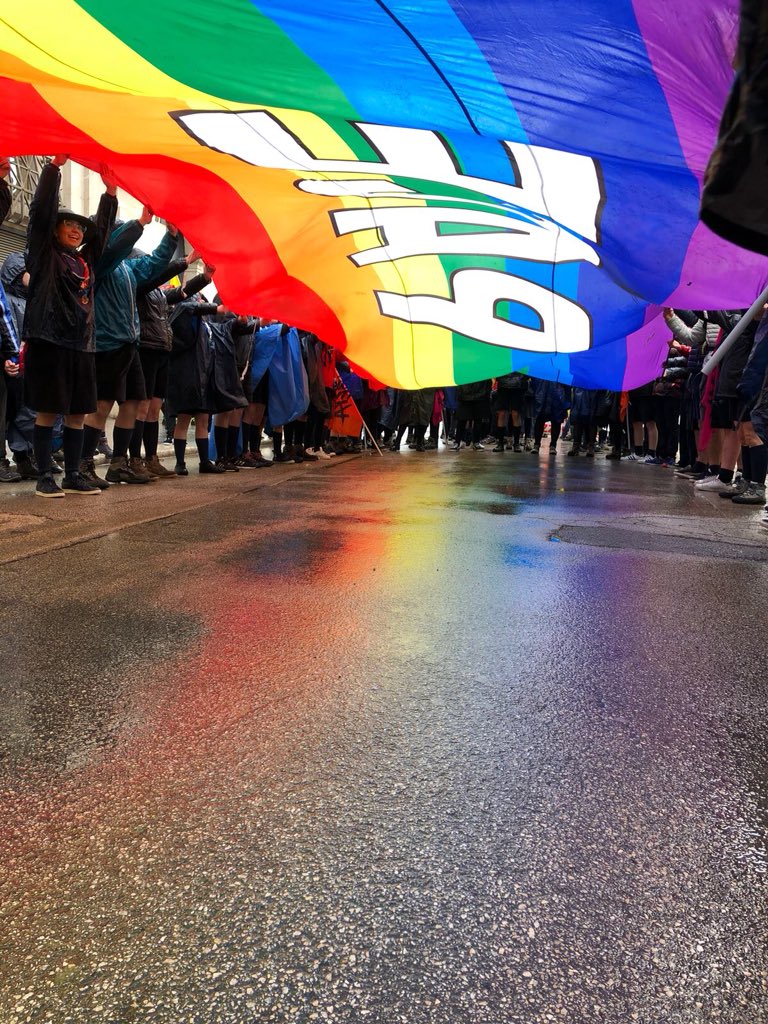AgesciPuglia's tweet photo. I colori giusti, il cielo dipinto di pace #marcia21marzo #libera #foggia #seiscout @AgesciPuglia @agesci @libera_annclm @LiberaPuglia https://t.co/8rky0433vN