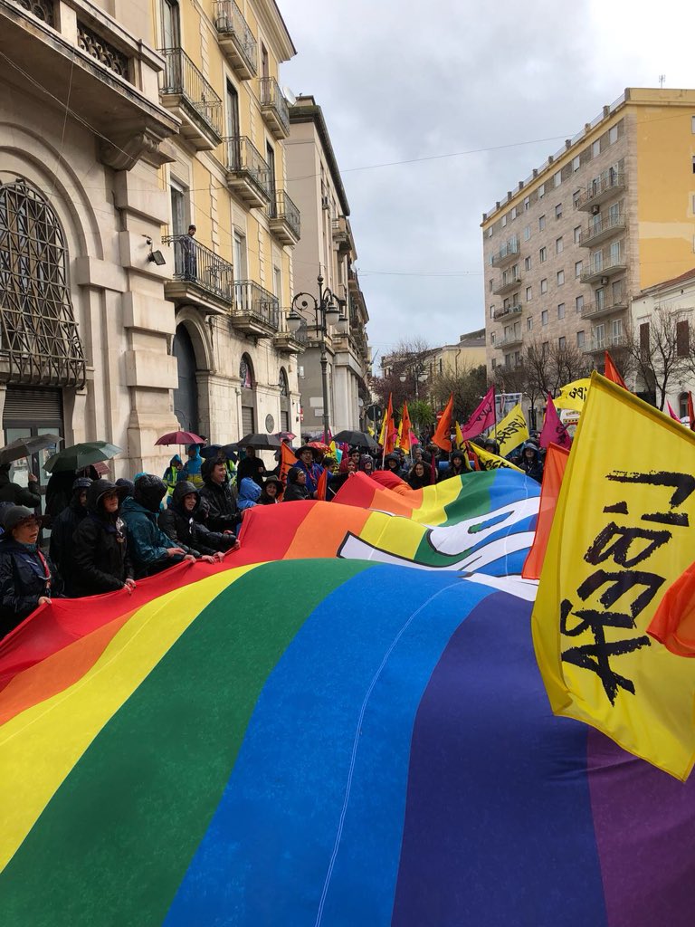 AgesciPuglia's tweet photo. I colori giusti, il cielo dipinto di pace #marcia21marzo #libera #foggia #seiscout @AgesciPuglia @agesci @libera_annclm @LiberaPuglia https://t.co/8rky0433vN