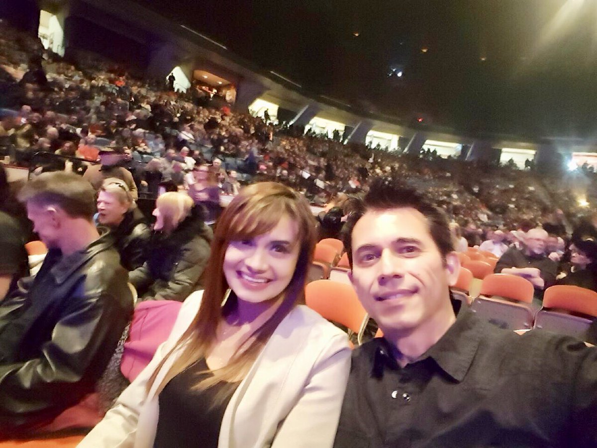 Kasheela's tweet photo. #CarlosSantana #Concert https://t.co/BXgSdiX28l