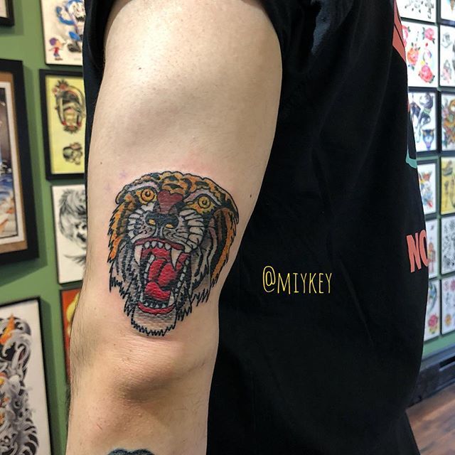 NYHCtattoo's tweet photo. Grrrrrrrrrrrrrrrr! Tiger style by @miykey
New York Hardcore Tattoos
127 Stanton Street
New York, NY 10002
212-979-0350
#nyhc #newyorkhardcore #nyhctattoos #newyorkhardcoretattoos #nyctattoo #nyc #les #lestattoo #traditionaltattoo #miykeytattoo #tigertat… https://t.co/BwgZj3jHTH https://t.co/ezKvK40jHI