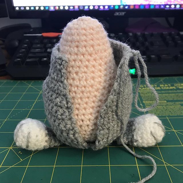 SilentLilac's tweet photo. Might have been sick but I got so much done on the Easter Bunny Gonk! Can’t wait to get him finished! . . . . . . . . .
#twitch #twitchstreamer #twitchcreates #twitchcreative #twitchtv #crochet #hookedoncrochet #hookedonpatterns #hookedforlife #amigurum… https://t.co/sRuURS3P4a https://t.co/Yl6ReXoH4y