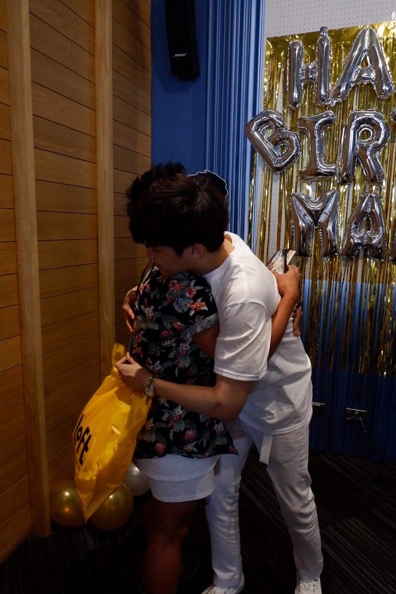 aj_gmn's tweet photo. Maligayang Kaarawan P' @marchutavuth !!! ππππ°
I wish you all the best, goodluck and happiness... πππ
Love from π΅π
@MarchFanclub
#YearOfTheDog
#marchchutavuthpattakarampol
#6thMarchFanmeet
#FanGoal https://t.co/OM8K1W5dSg