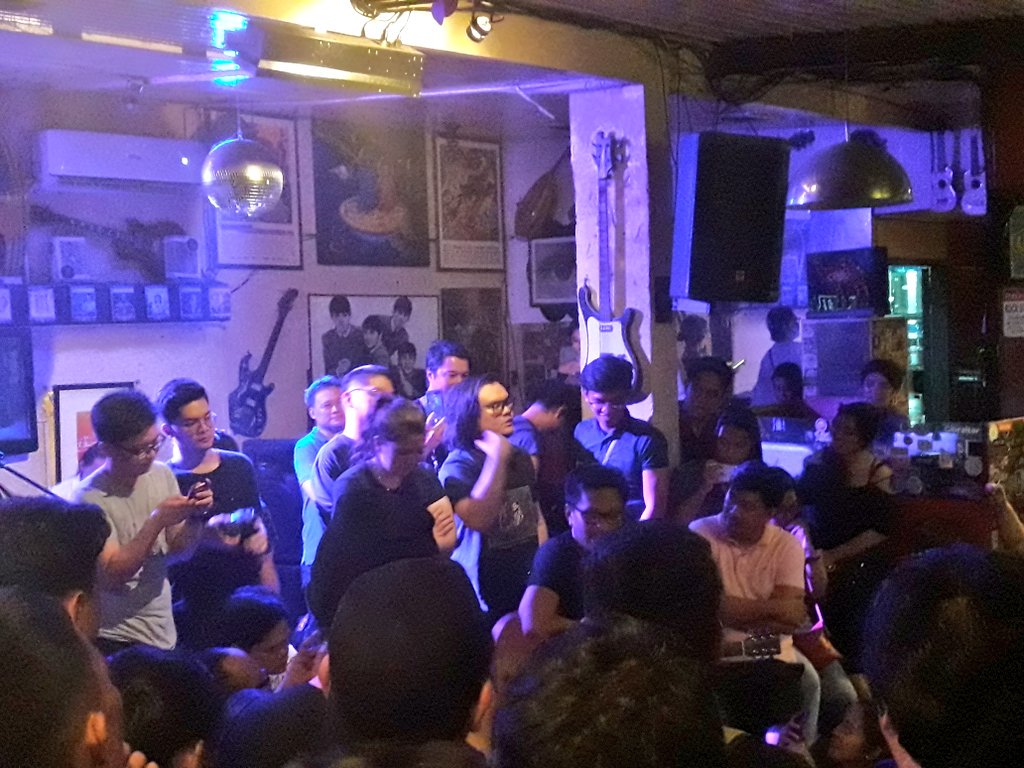IndieScenePH's tweet photo. Tulog Na by tito @ebedancel with @AutotelicMusic 💕 3.17.2018 #ebetelic @route196rocks https://t.co/yDOFNkyvCl