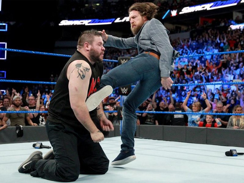 toisports's tweet photo. #WWE #WWESmackDown @WWE #DanielBryan

 Results: @WWEDanielBryan is back !!! 🐐

FULL RESULTS HERE: https://t.co/UeTYOC6QLG https://t.co/RQokOGwMy3