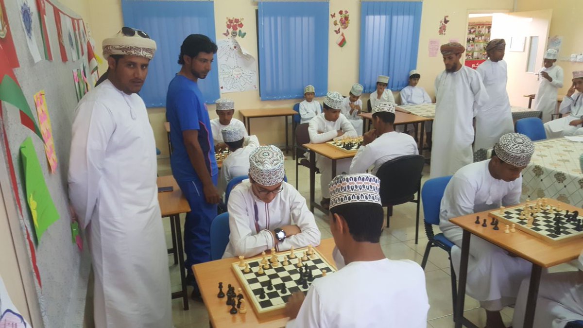 تأهل الطالب /عبدالرحمن محمد عبدالله الهاشمي على مستوى مدارس قطاع جعلان في الشطرنج ونتمنى له الفوز اليوم على مستوى الشرقيه جنوب