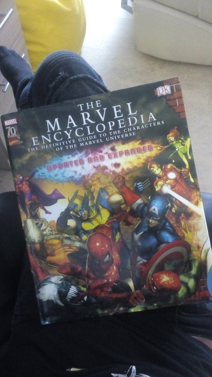 pavlykegor's tweet photo. 400 страниц энциклопедии #Marvel 
Друзья, мы не знаем даже и 10% всех супер героев этой вселенной... https://t.co/kp0NBLOta0