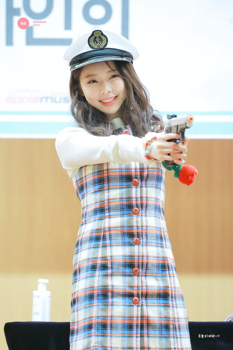 오늘의 비비 tweet media