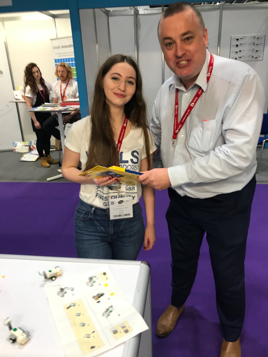It's been late posting... sorry Olivia! She beat my building time for mini milo at BETT only for me to then regain the record. 20 mins later my time is smashed!!! Well done Olivia!!! The champ! #bett2018 <a href="/RedbridgeICT/">RedbridgeICT</a>