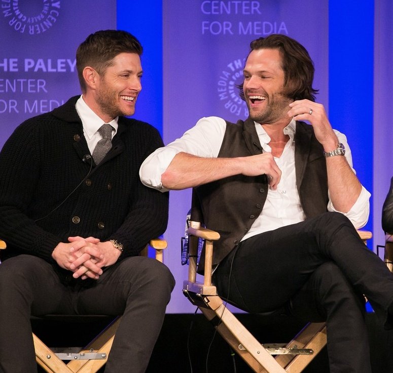 Jared_PL's tweet photo. 📸 | Jared z Jensenem na #PaleyFest!
#Supernatural #supernaturalpl #ScoobyNatural https://t.co/jJvyKXZuVR
