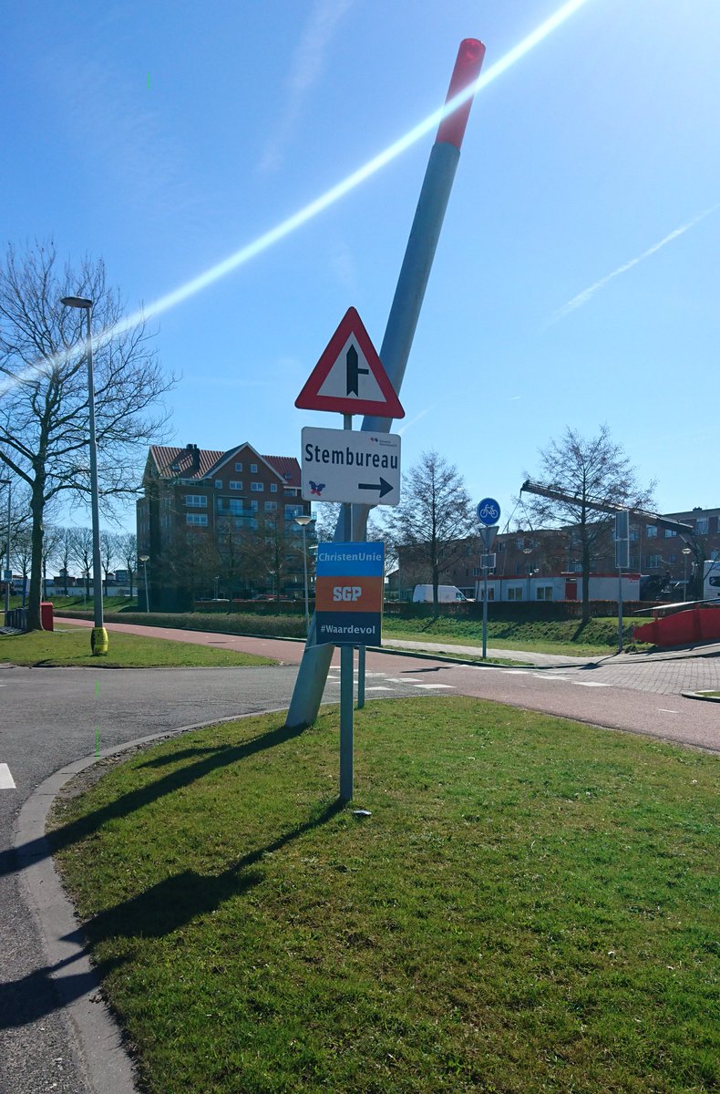 Vandaag is het woensdag 21 maart #GR2018 de stembussen zijn open. Volg gewoon de borden.