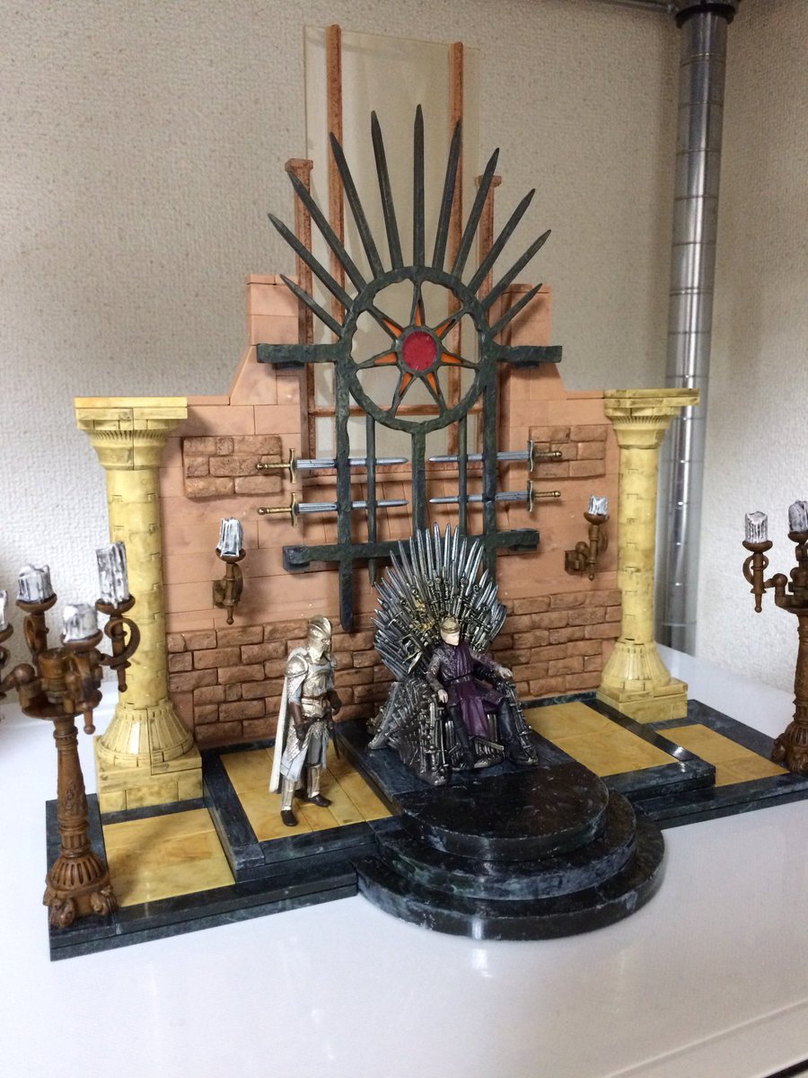 Hodor ゲームオブスローンズとか ありがとうございますー オープニング わたしも飛ばさずみてますー ウィンターフェルがスタークのダイアウルフに戻った時はとってもじーんとしちゃいましたー