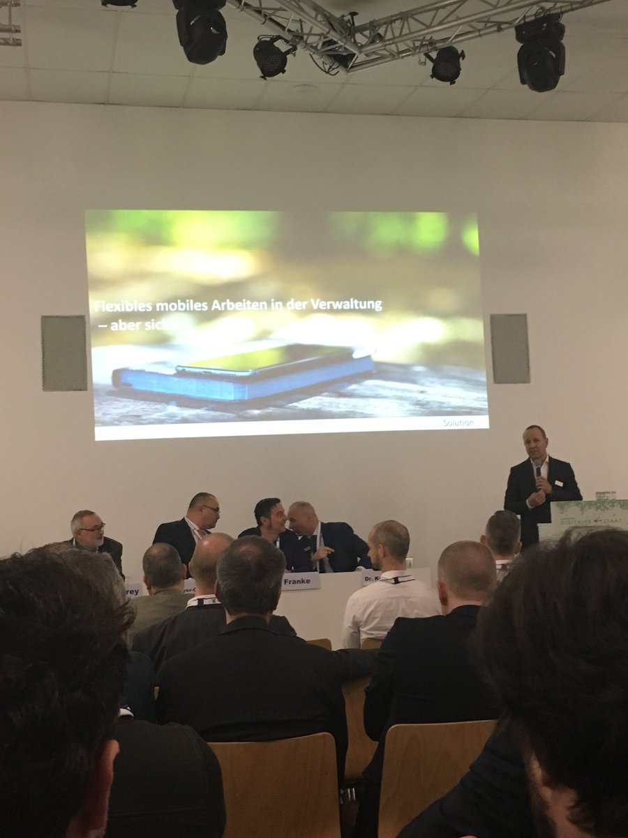 Materna_VS's tweet photo. Sicheres mobiles Arbeiten in der Verwaltung mit #SecurePIM
@Digitaler_Staat
#sicher #Verwaltung #Staat https://t.co/2PJdvLry6p