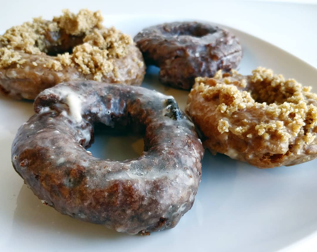 We do donuts now! If you donut know, now you know (we couldn't resist) 🍩 Our flavours are always rotating, so get them while they last! (We promise they'll always be replaced with equally delicious flavours)

📷: Chocolate cake and Blackberry Crumble (it's purple on the inside)