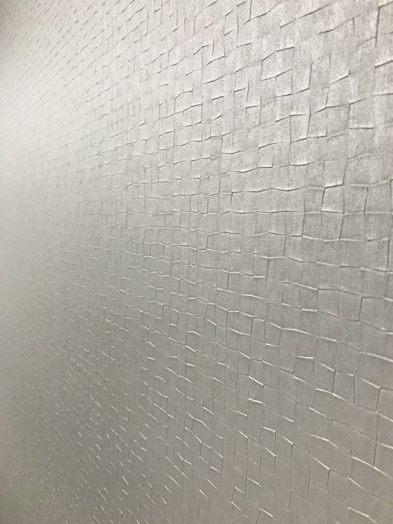 #Vescom #Navajo bij Birza Projectstoffering in Groningen. Mooie revitalisatie van scheidingswanden door overplakken met #Vescom #Wandbekleding. #reinigbaar #behang #stootvast #design #mooimetvescom