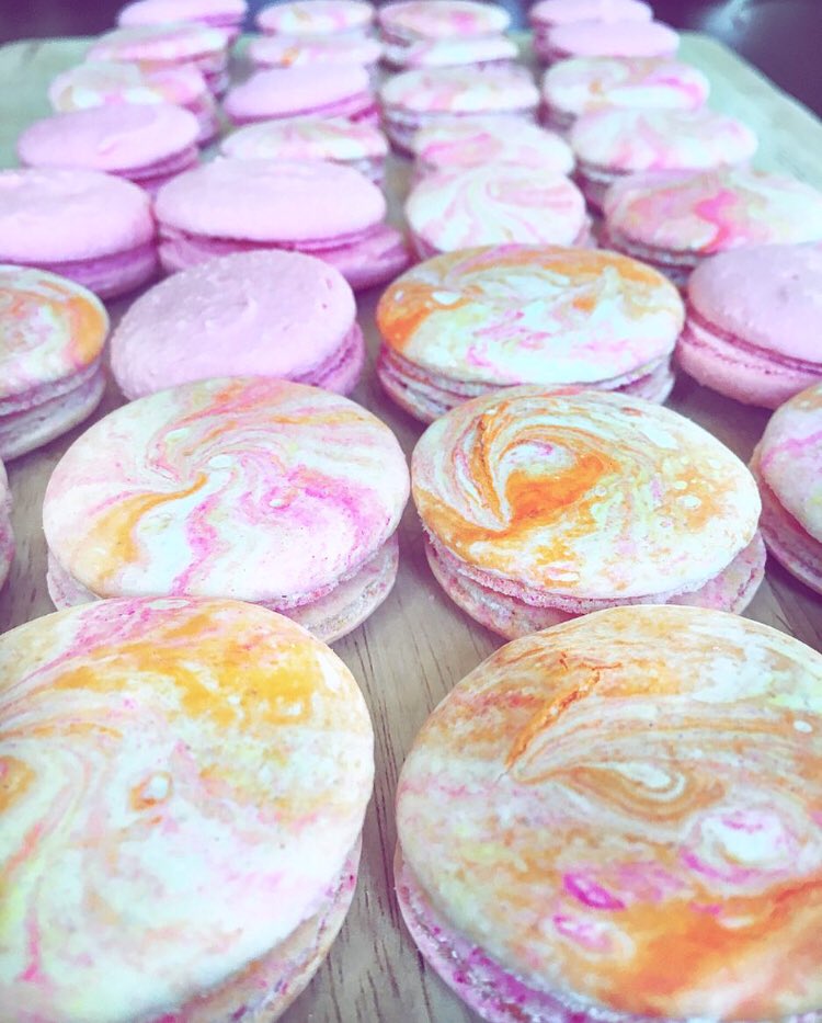 I N T E R E S T E L L A R 💫 S W E E T S . New mix color!!! Super happy about our last workout @laiaterra 🤘🏻🤘🏻🤘🏻 #macarons #colormixing <a href="/americolor/">mufasa </a> #americolor #edibleart #sweetpleasure #macaronslover #macaronstagram #fashioneats <a href="/GabrielaTassile/">Gabriela Tassile</a> <a href="/rice_paella/">Ricepaella</a> <a href="/WiltonCakes/">wiltoncakes</a>