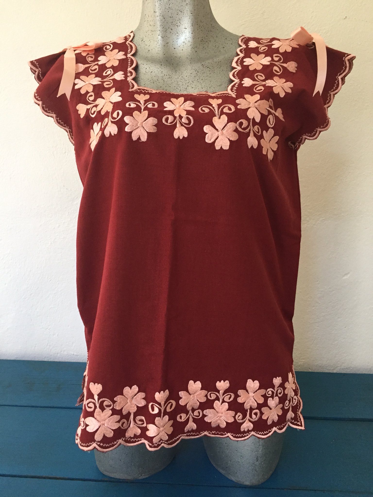 Blusas bordadas color vino sale