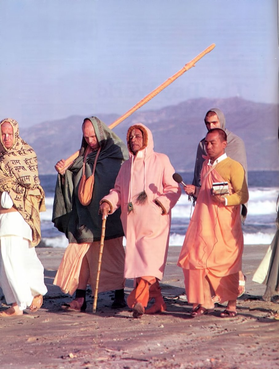 ArtBhakti's tweet photo. LIFE COMES FROM LIFE: by His Divine Grace A.C. Bhaktivedanta Swami Prabhupada:
#LifeComesFromLife #Prabhupada's books #SrilaPrabhupada'sbooks #HisDivineGraceACBhaktivedantaSwamiPrabhupada #Bhaktivedantabooks
Prabupada's Books
https://t.co/unac6Vy536 https://t.co/xdc44PEypt
