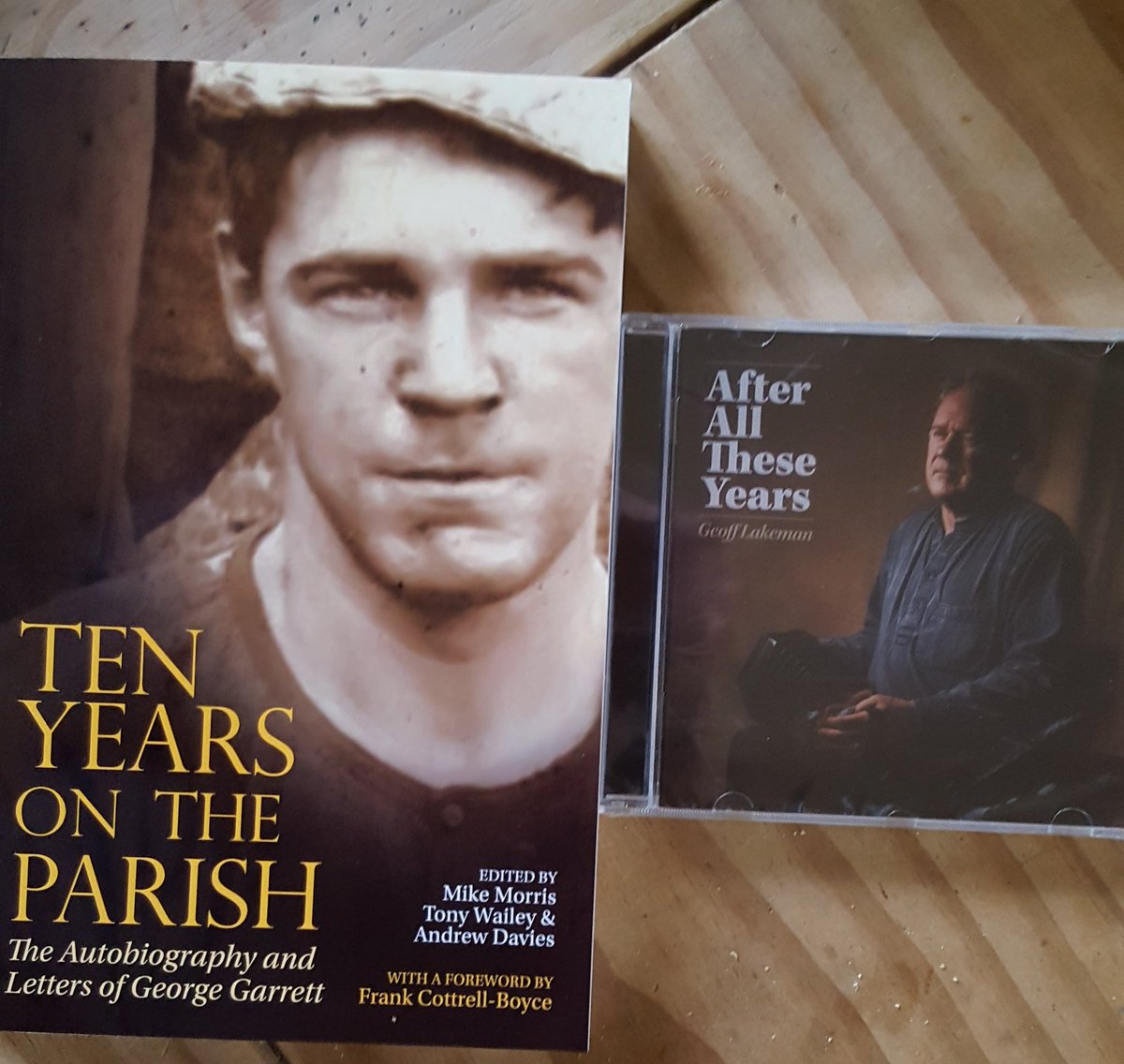 brianlavery59's tweet photo. First-class post: @LivUniPress #TenYearsOnTheParish ... by #GeorgeGarrett & #AfterAllTheseYears by concertina virtuouso @GeoffLakeman ... Day made ✒🎶👍 https://t.co/QsFq1DDgvq