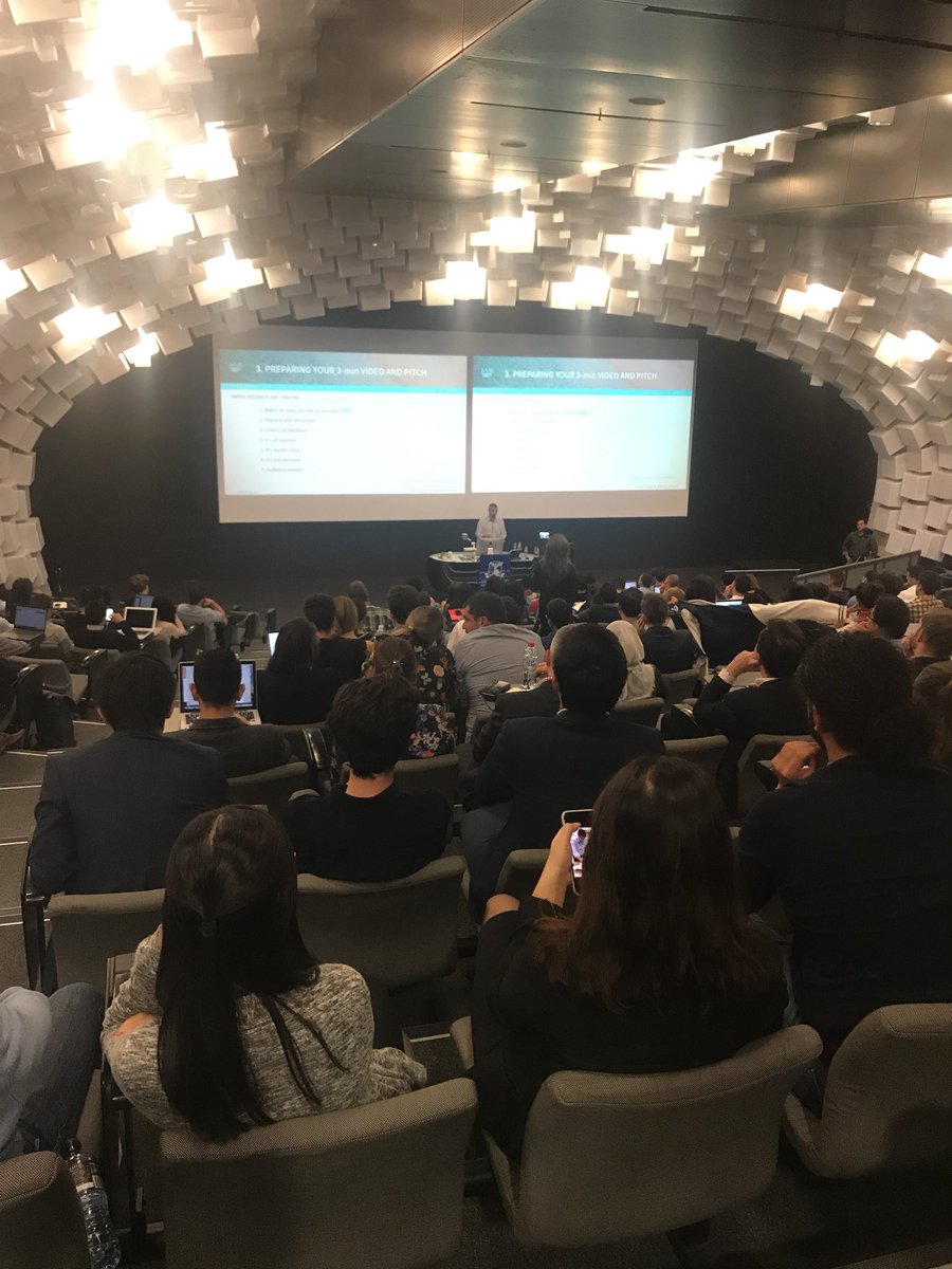 HeathEvans's tweet image. First chance to see the @MAPUniMelb team in action. 

A packed house learning the art of the 3-min video pitch from entrepreneur-in residence @jkraybill.
#MAPUnimelb.