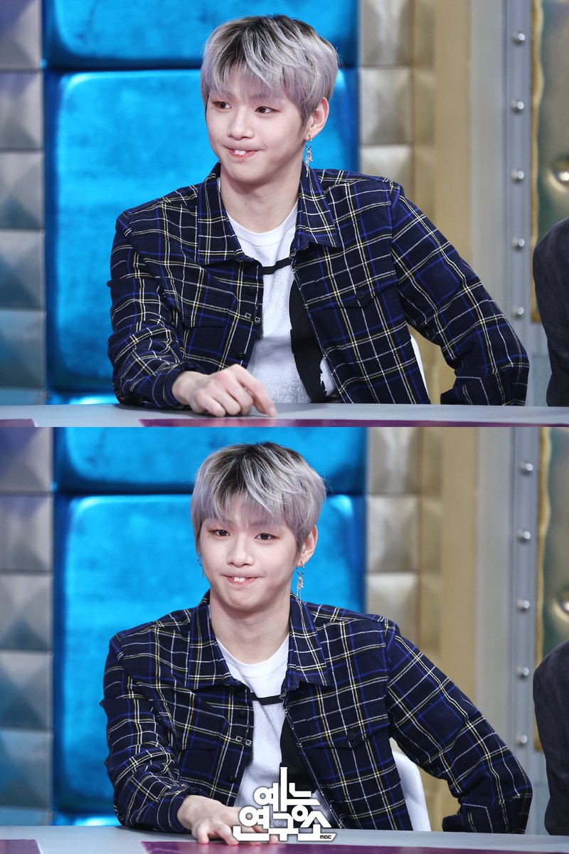 MBC_entertain's tweet photo. 녤 멈무 눈 밑 점이 챠밍 포인트지.･‿･ღ
#라디오스타 오늘 밤 11시 10분
#강다니엘 #워너원 @WannaOne_twt https://t.co/UlngY7x4Yg