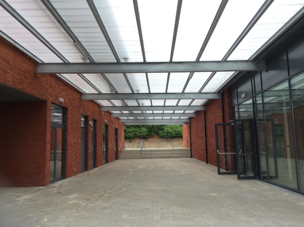 crevits's tweet photo. In de maanden januari en februari werd 31 miljoen euro subsidies voor scholenbouwprojecten toegekend in Vlaanderen en Brussel. 
Grootste project : Sint-Guido-instituut en VBS De Groene School in Anderlecht.  #zienbouwendoetbouwen #agion
 
Meer info : https://t.co/Uvg6sEqHGy https://t.co/6dc5bEOEsC