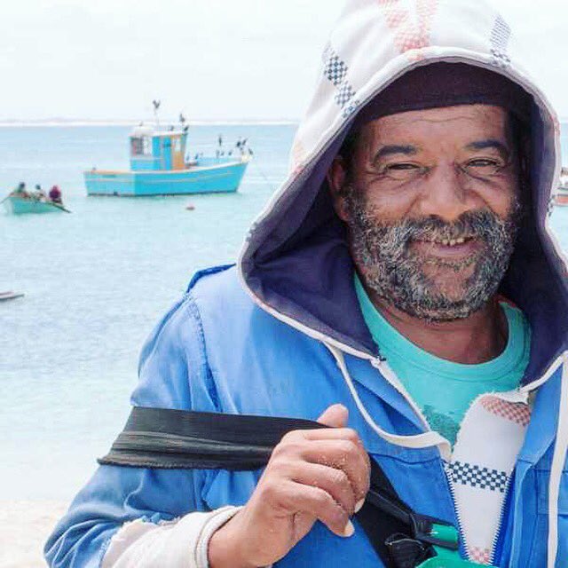 abalobi_app's tweet photo. This #HumanRightsDay in #SouthAfrica 🇿🇦 we recognise that for #fisherfolk here &amp; across globe, in context of #foodsecurity &amp; #povertyalleviation, #fishingrights are #humanrights 🙌🐟 #whofishesmatters #smallscalefishers #smallscalefisheries #traditionalfishers @FAOfish #UNVGSSF https://t.co/qc3U6kRgll