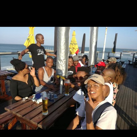 sista_ntswembu_'s tweet image. #FriendsOfSiyabonga
#JusticeForSiyabonga
We need answers for our friend. Don&apos;t stop RT South Africa