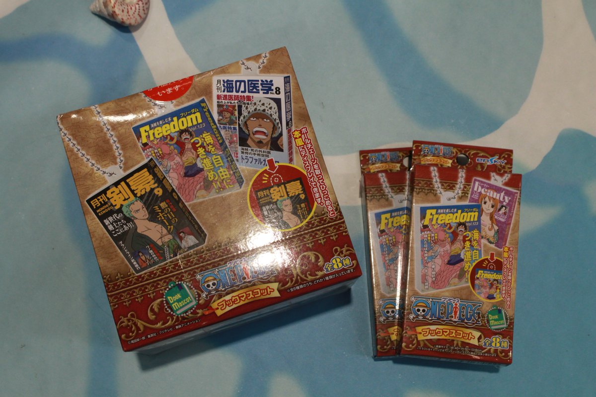 One Piece麦わらストア渋谷本店 Twitterissa 再入荷 ブックマスコット 全8種 1パック 500円 税 1box 8パック Box特典入り 4 000円 税 好評発売中 麦わらストア Onepiece