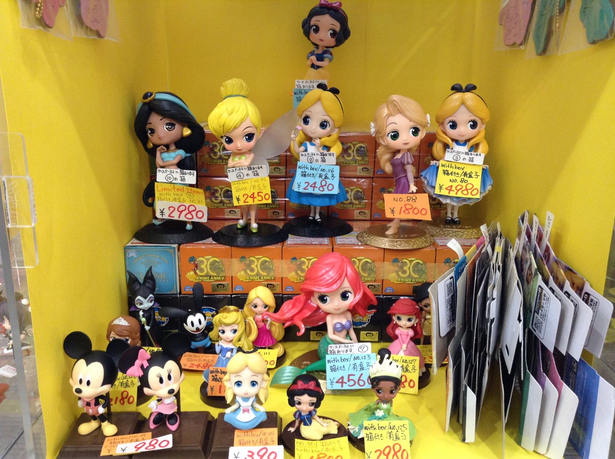 レンタルショーケース アストップ カルチャーズzone店 色々なディズニーのキューポスケットあります この春休みに一度ご来店下さいませ K 10のケースはコチラをチェック T Co Je4pkwbsho R 42のケースはコチラをチェック T Co