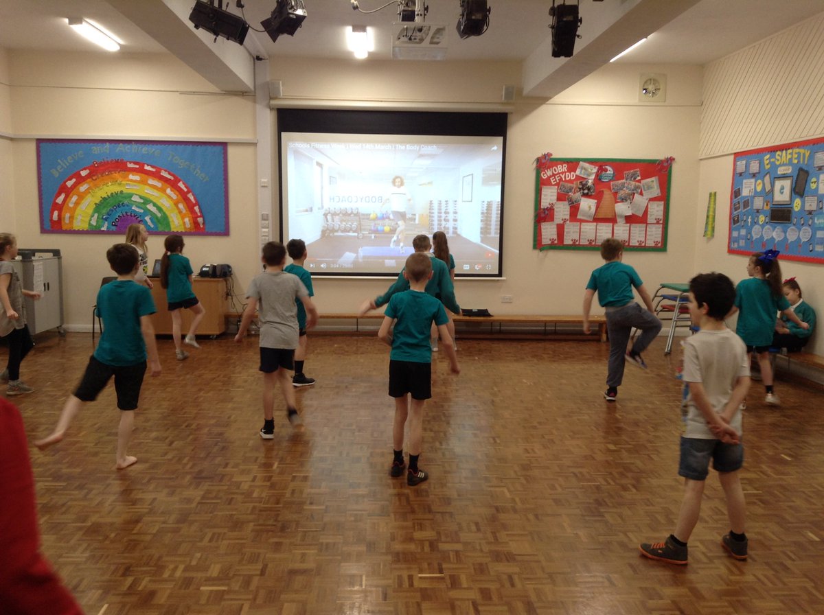 ysgolswnydon's tweet photo. Wednesday's session with Joe Wicks has started! #JoeWicksTheBodyCoach #sportsreliefweek https://t.co/ZuxnKm41WY