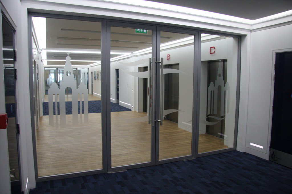 ObgUK's tweet photo. Are you certain that the fire doors in your workplace have the correct fire ratings and safety fittings? 🔥

https://t.co/Pc0aEY9zZR https://t.co/yCfdOSNouE