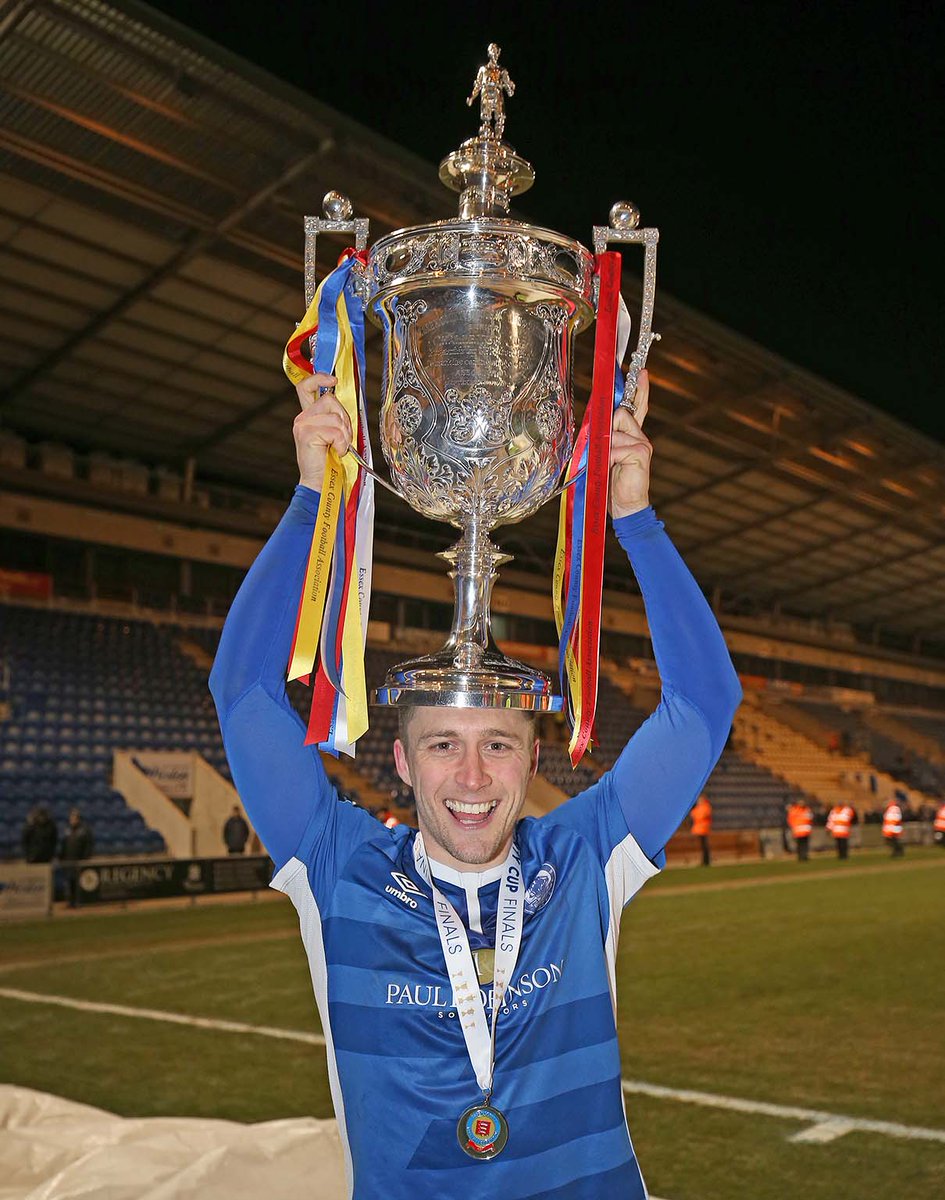 NickyHayesPhoto's tweet photo. @BTFC @rowjoelane @JakeRobbo9 @BillericaySP More celebration shots from last night's Essex Senior Cup victory over Chelmsford #BTFC https://t.co/Ddb43keHxC