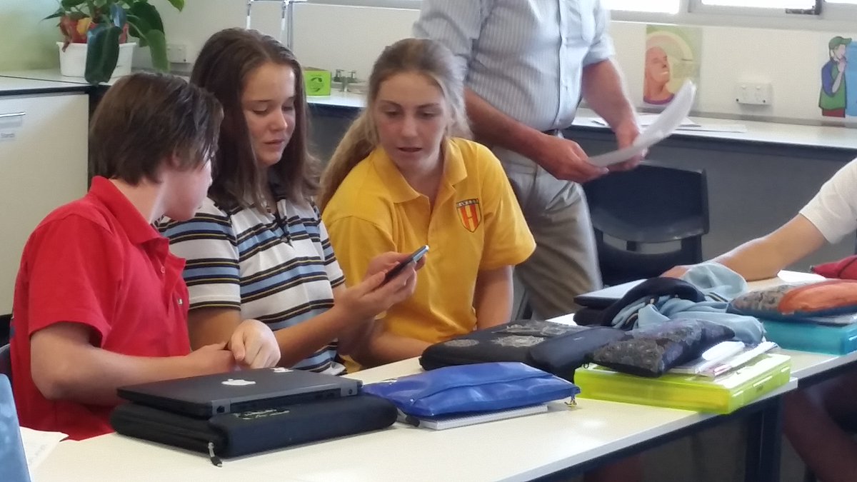 PhoneLabsNet's tweet photo. There is no hope for schools that do not know how to use phones for teaching #futureschools. Phones are better than computers. They come with sensors that connect kids to f sound, light and magnetism - in a way they can sense it and understand it. https://t.co/iL0nodnkID